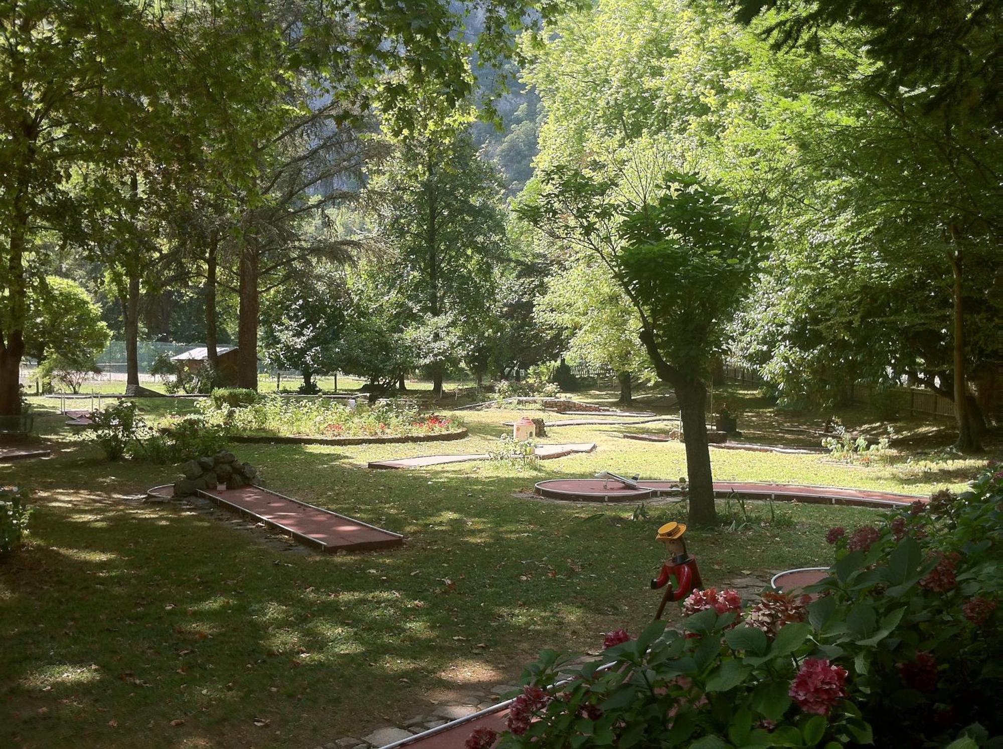 Residence Thermale Du Parc Ornolac-Ussat-les-Bains Eksteriør billede